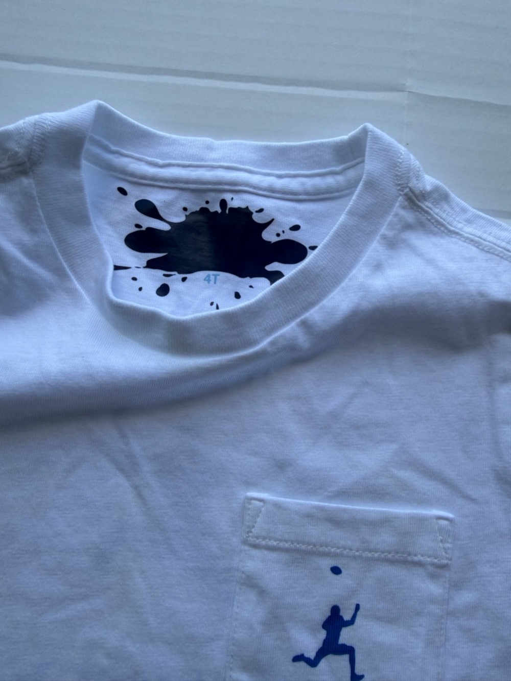 Vineyard Vines Boys Graphic Pocket Tee Size 4T White New w/ Flaws - Picture 3 of 6